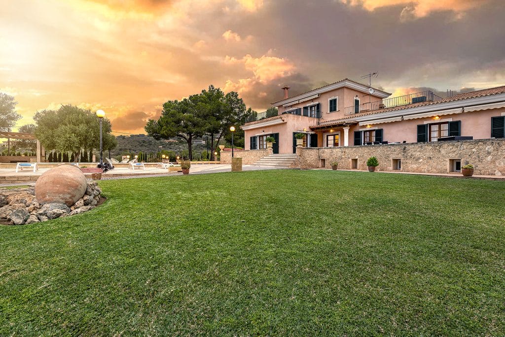jardín privado de la Villa de lujo en Mallorca